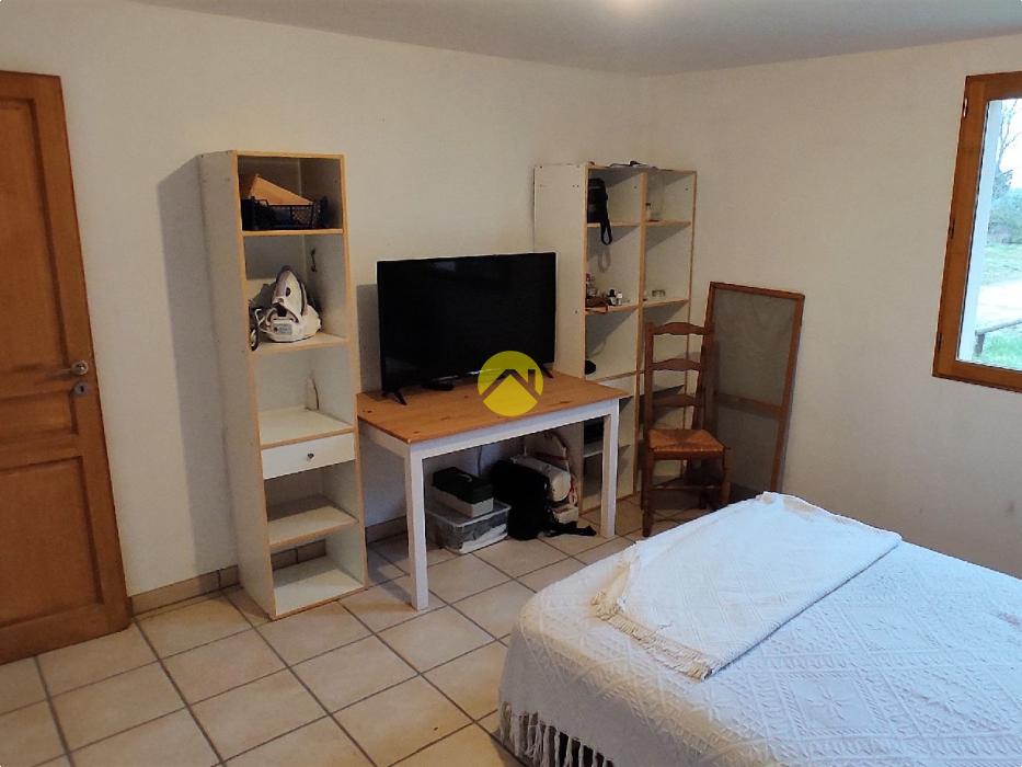 Maison au calme avec étang 