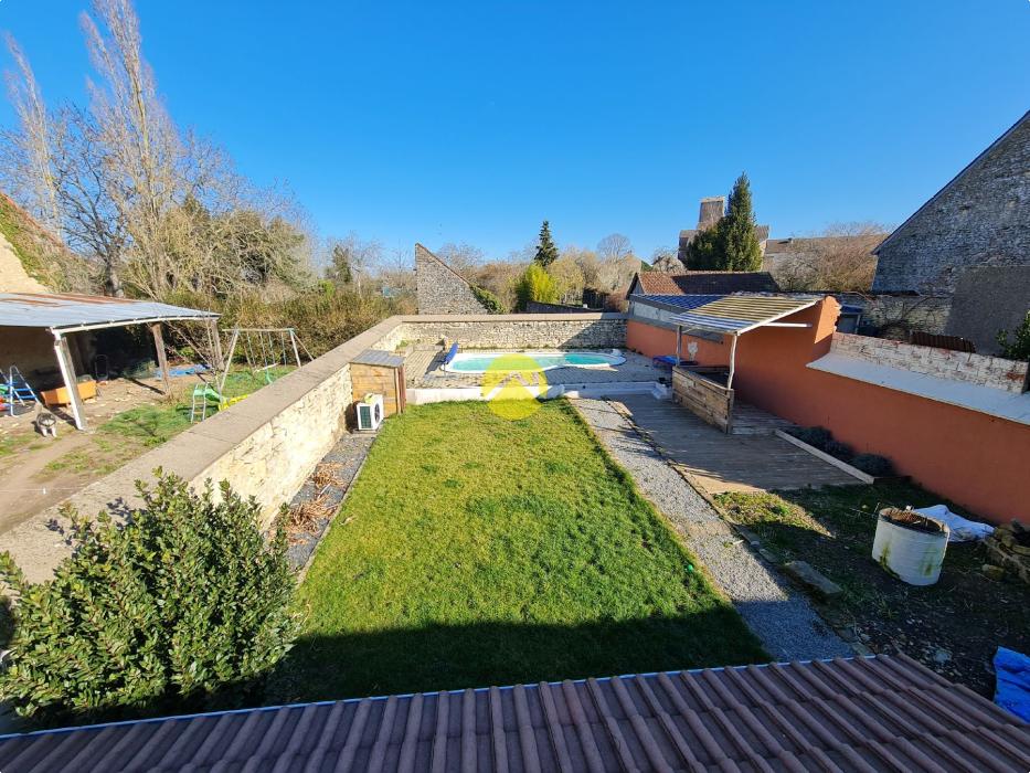 piscine et jardin en ville