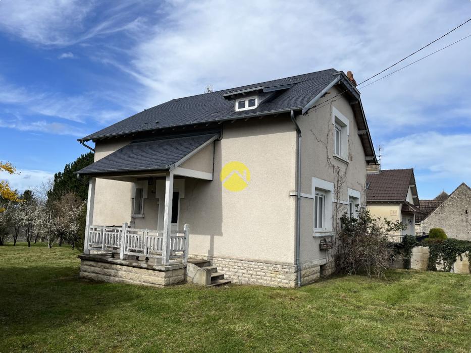 Maison de village avec jardin