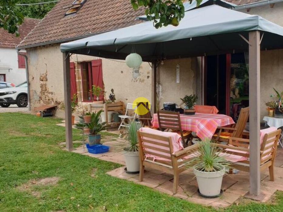 CHARMANTE PROPRIETE SUR 1 HA