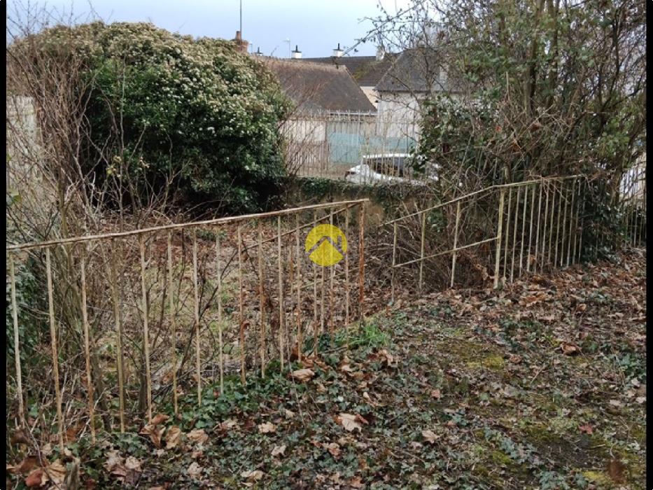 Charme et authenticité : Maison de pierre à rénover