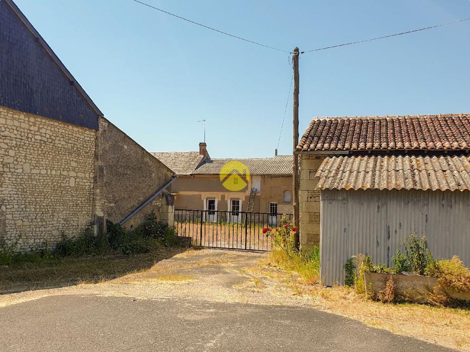 2 MAISONS, GRAND TERRAIN 