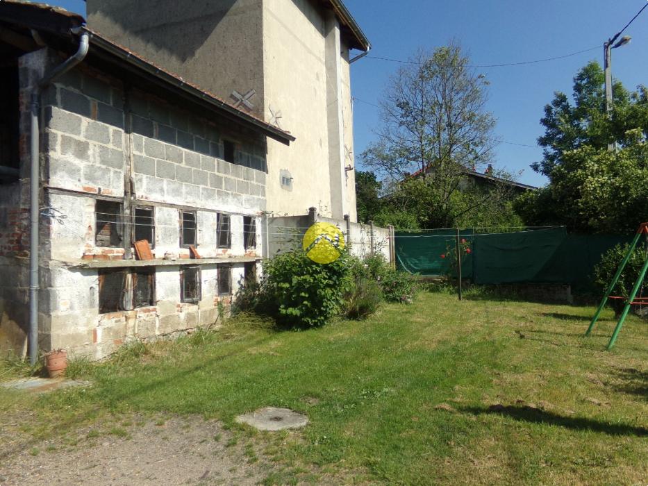 Maison de bourg avec terrain