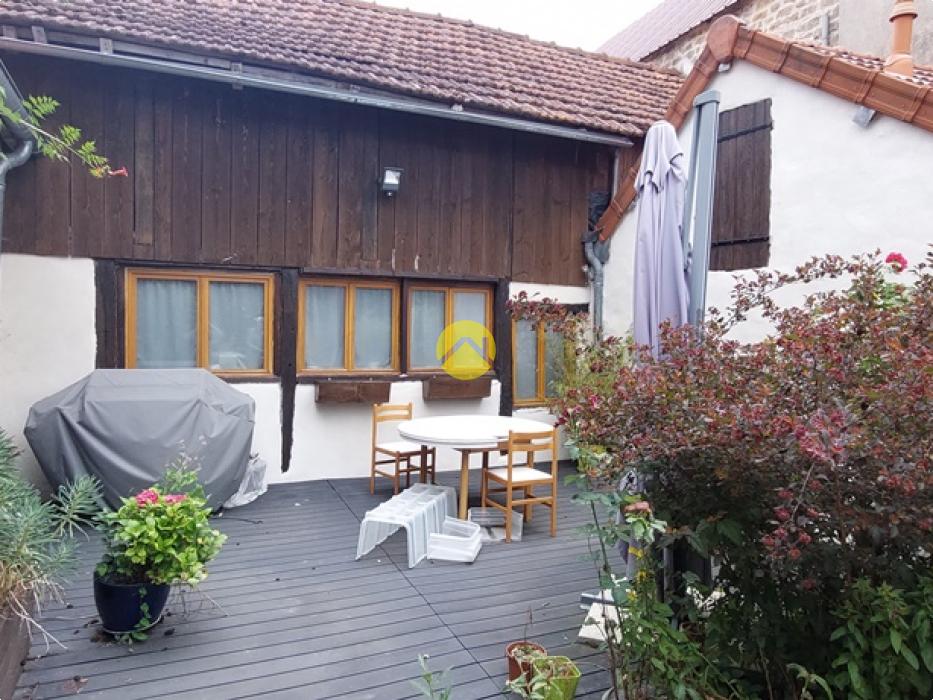 MAISON AVEC DÉPENDANCES