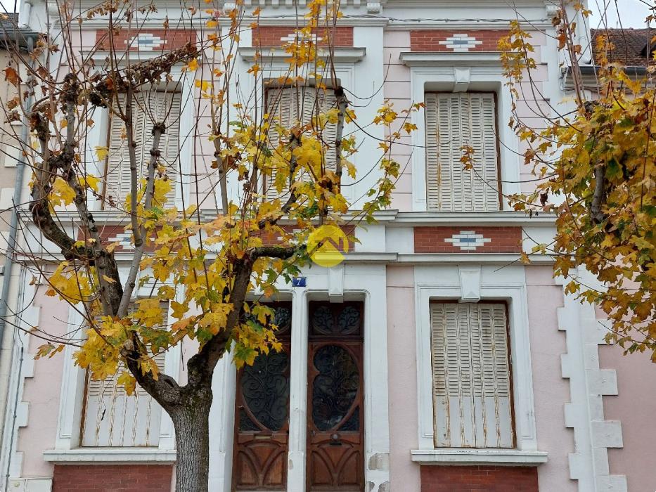 PROPRIETE DE CHARME-CHATEAU