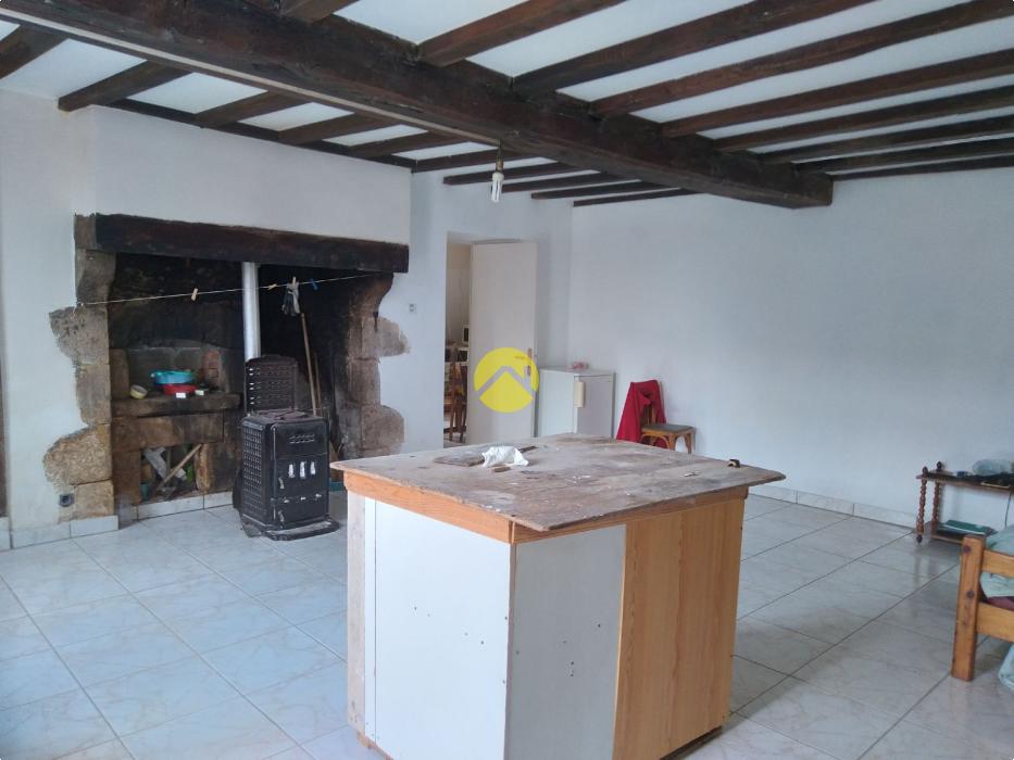 Maison sur 5860 m² de terrain