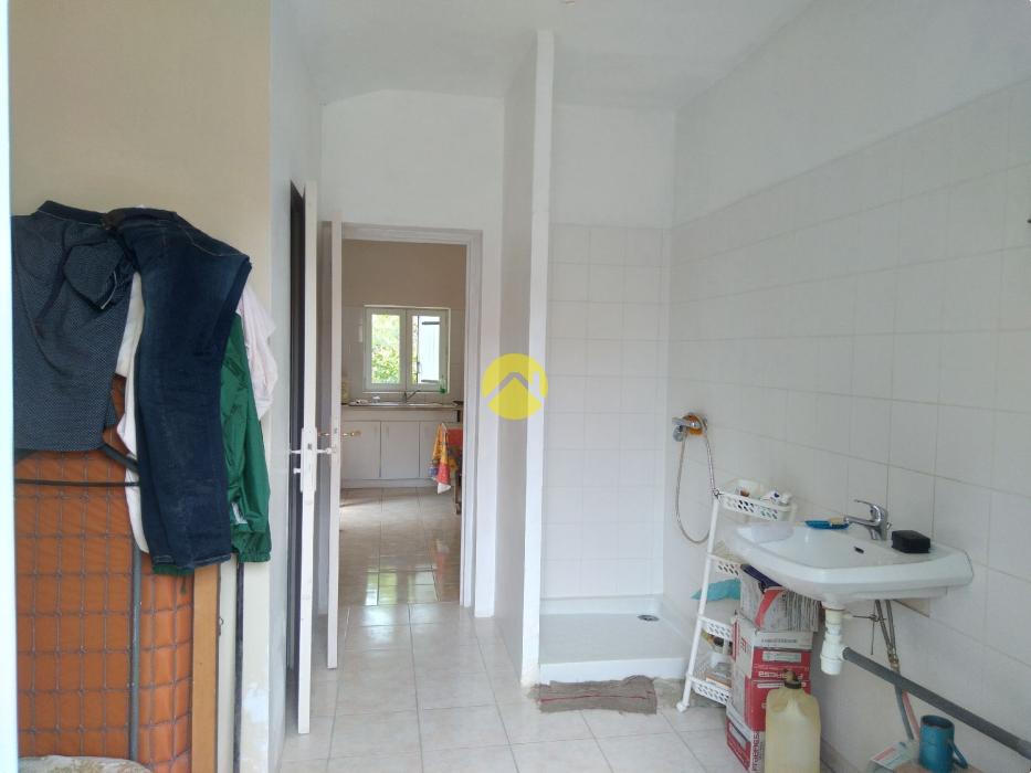 Maison sur 5860 m² de terrain