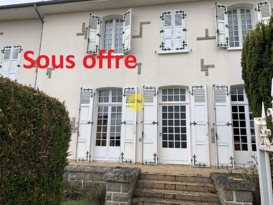 Grande maison de bourg!