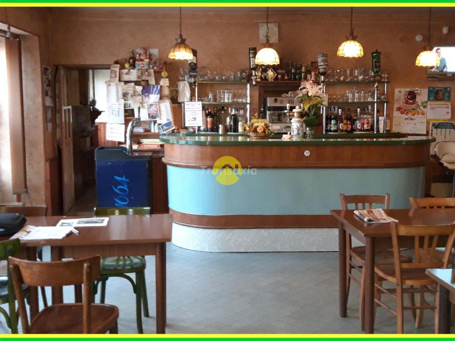 APPARTEMENT + COMMERCE