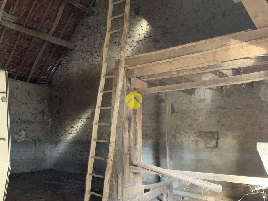 1 maison et 2 granges 