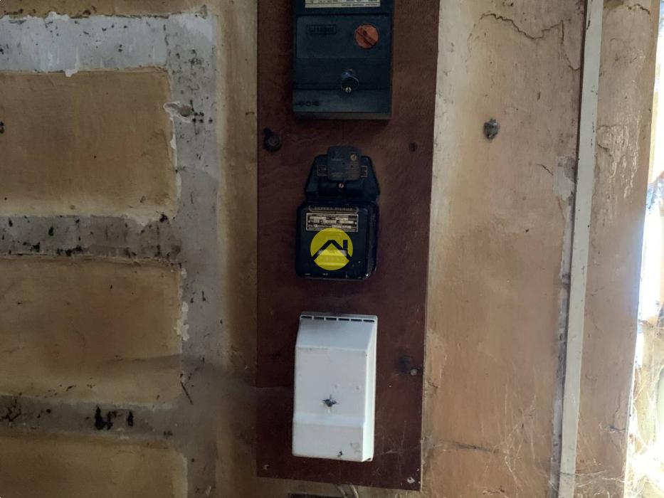 1 maison et 2 granges 