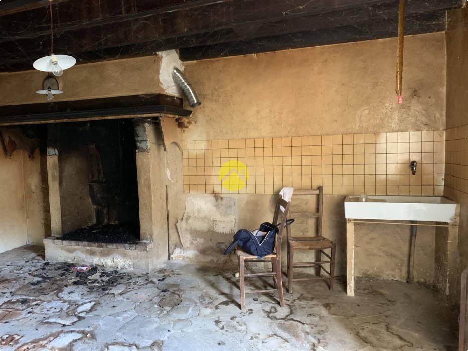 1 maison et 2 granges 