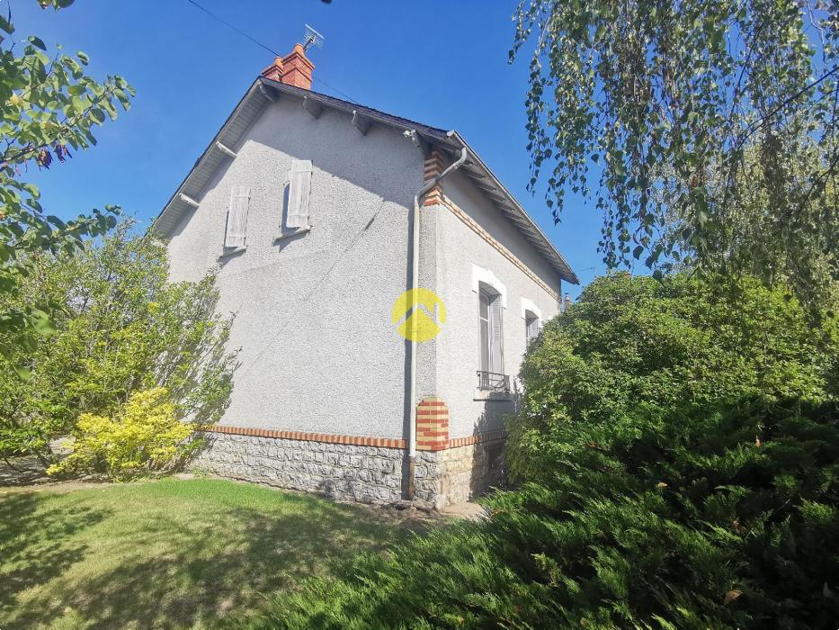Belle Maison et Grand  Atelier