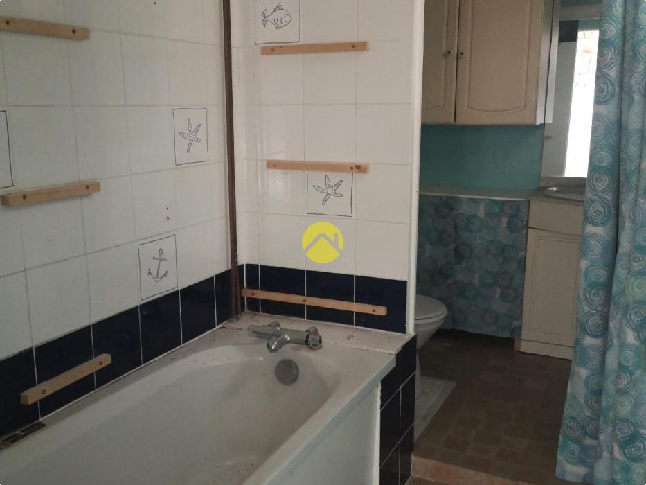 Immeuble avec boutique