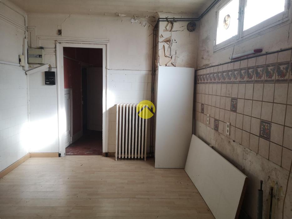 Immeuble avec boutique