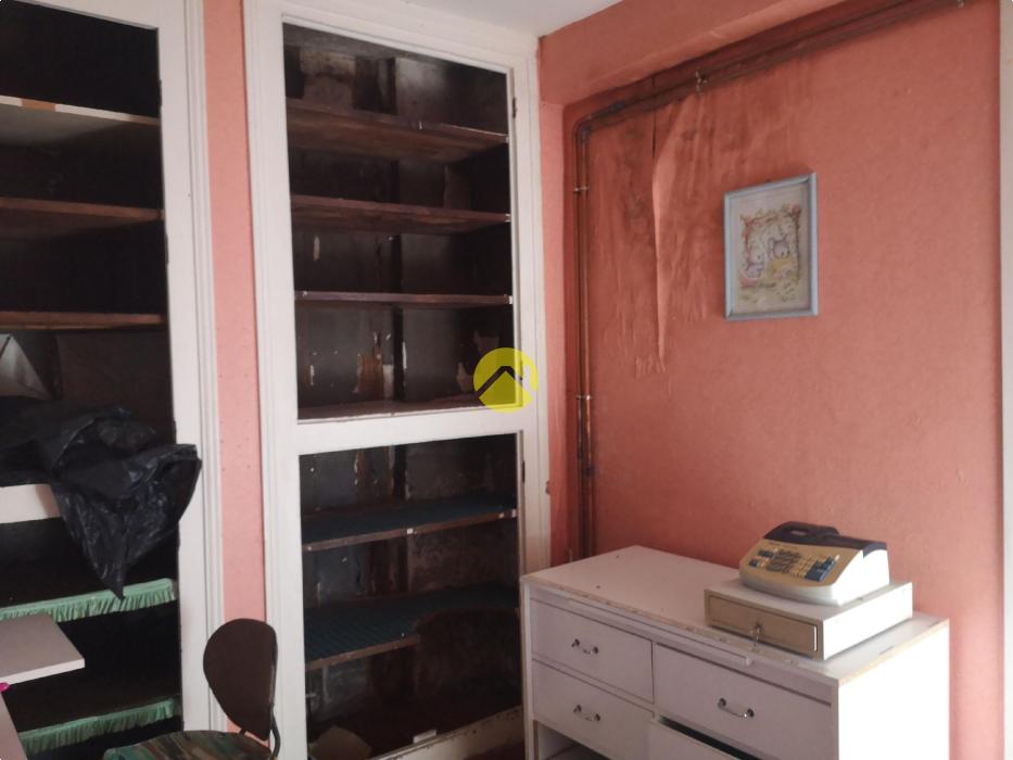 Immeuble avec boutique