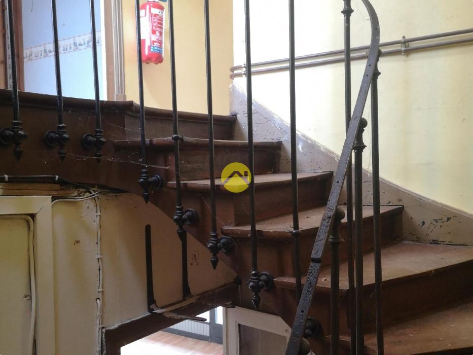 Immeuble avec boutique