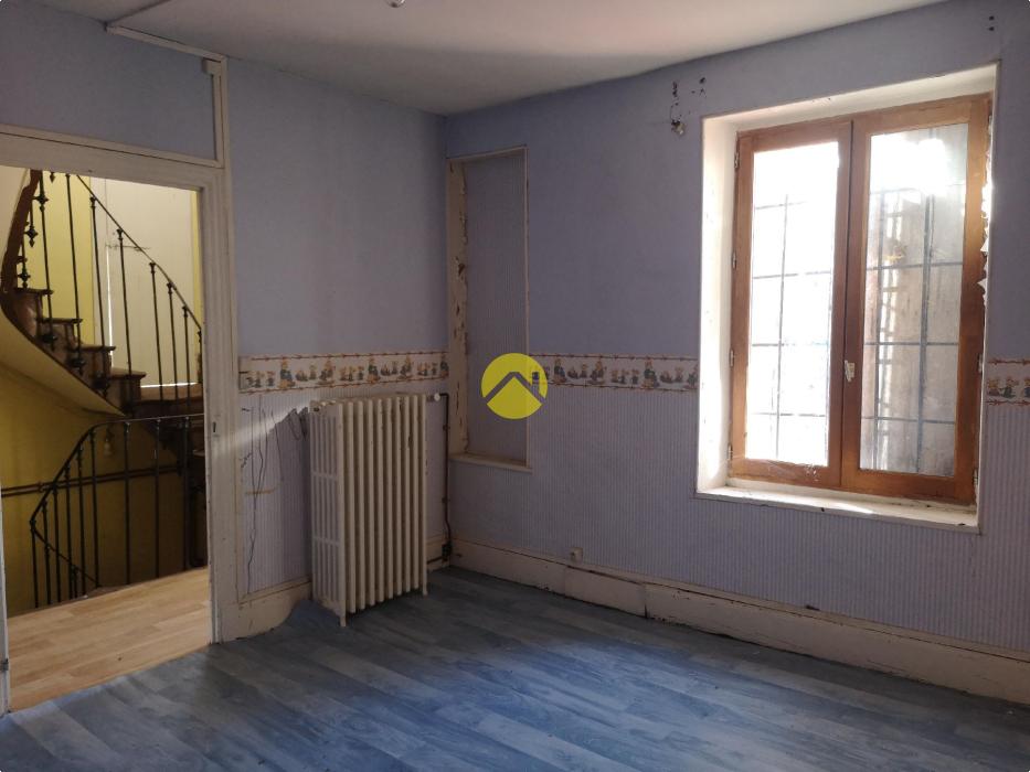 Immeuble avec boutique