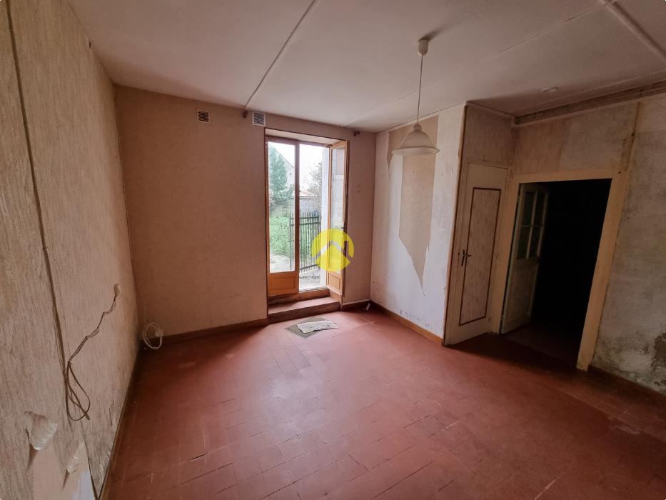 MAISON AVEC 700 M DE TERRAIN