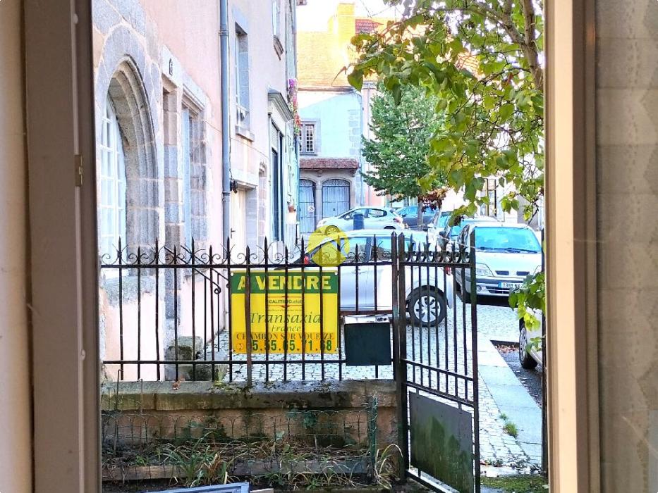 Maison avec cour
