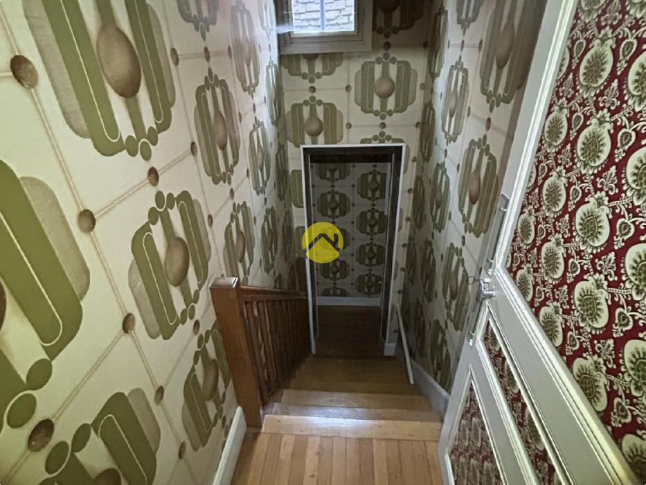 Maison proche du village et terrain