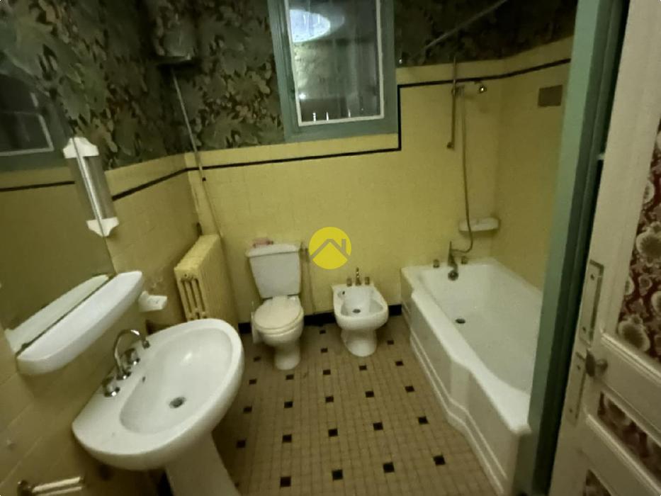 Maison proche du village et terrain