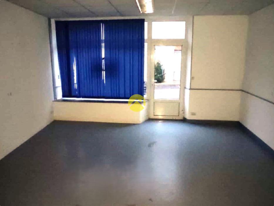 LOCAL COMMERCIAL A LOUER