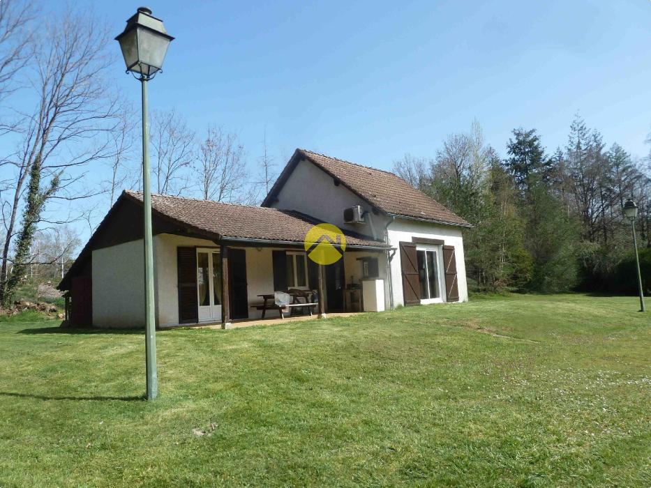 MAISON DE CAMPAGNE  FACE ETANG
