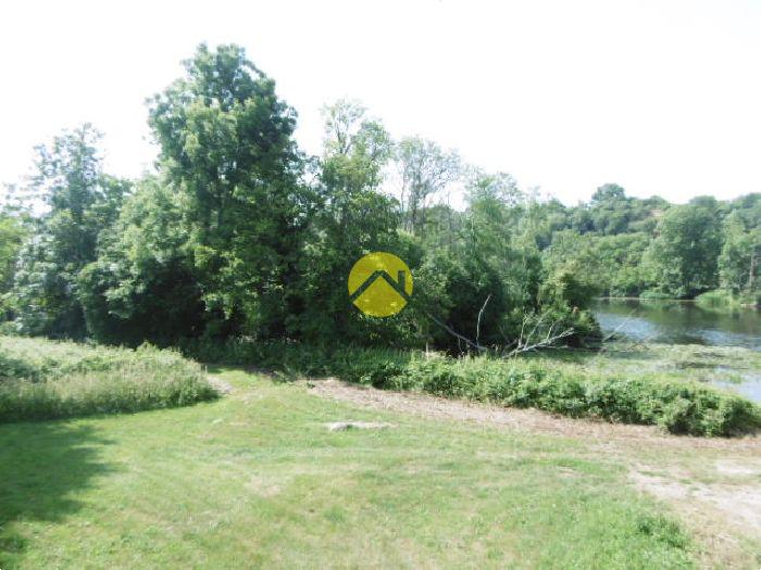 Vue sur la  rivière