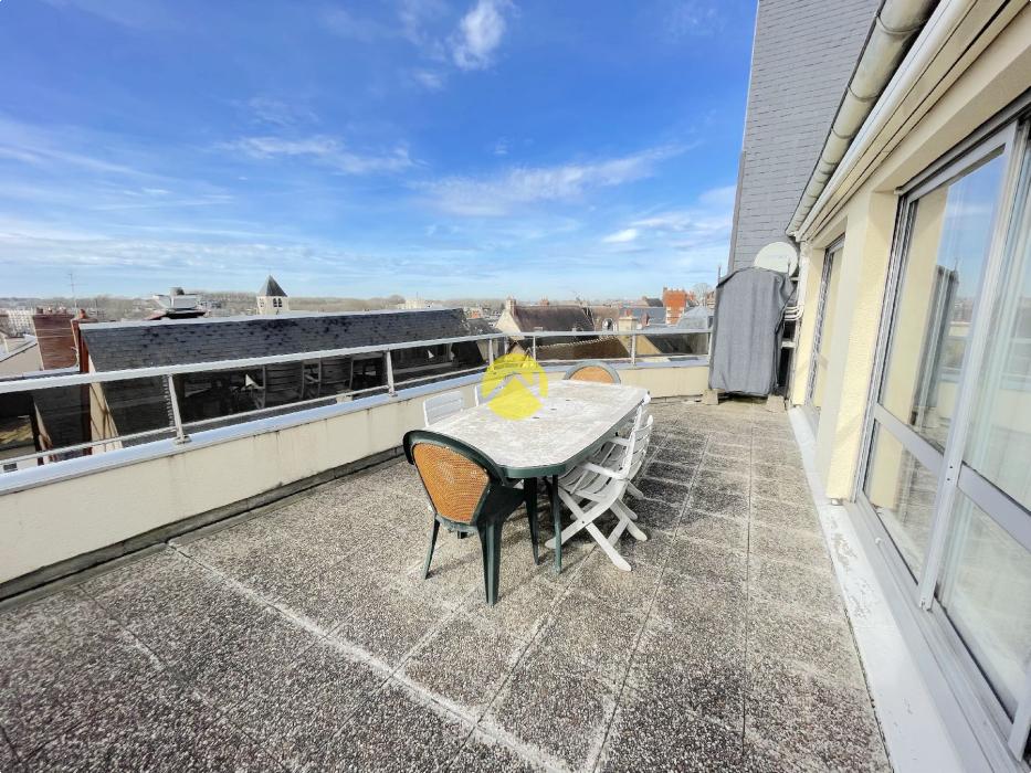 APPARTEMENT AVEC TERRASSE