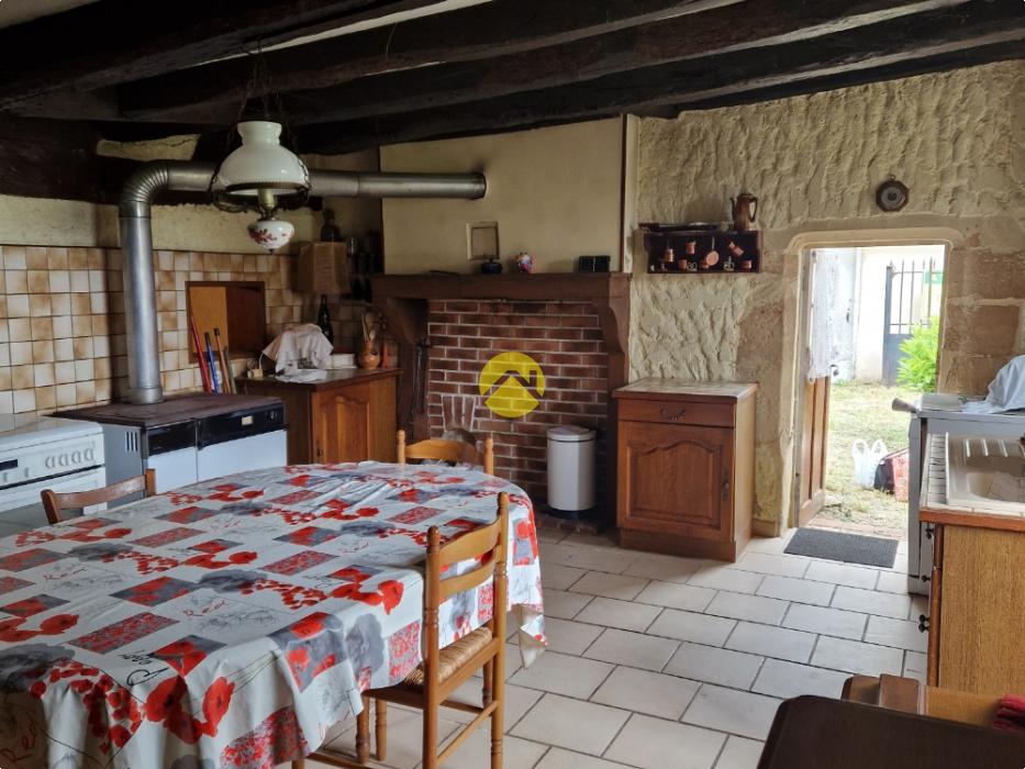 MAISON ET GRANGE ATTENANTE