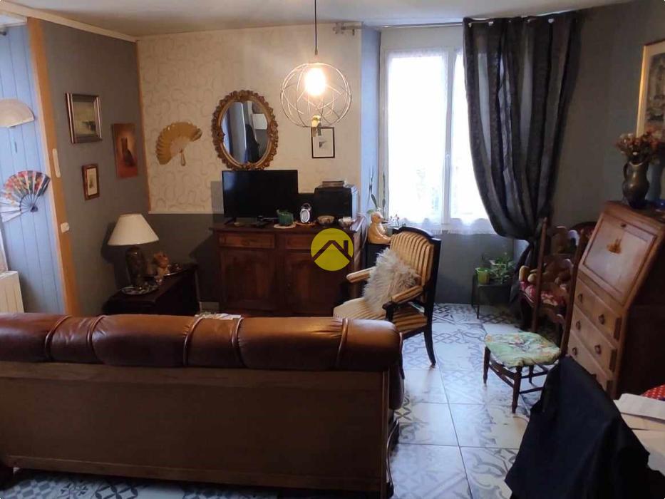 Maison de bourg + jardin 