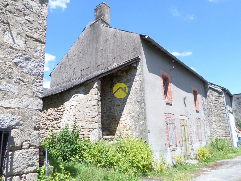 A VENDRE à ST SULPICE LE GUERETOIS