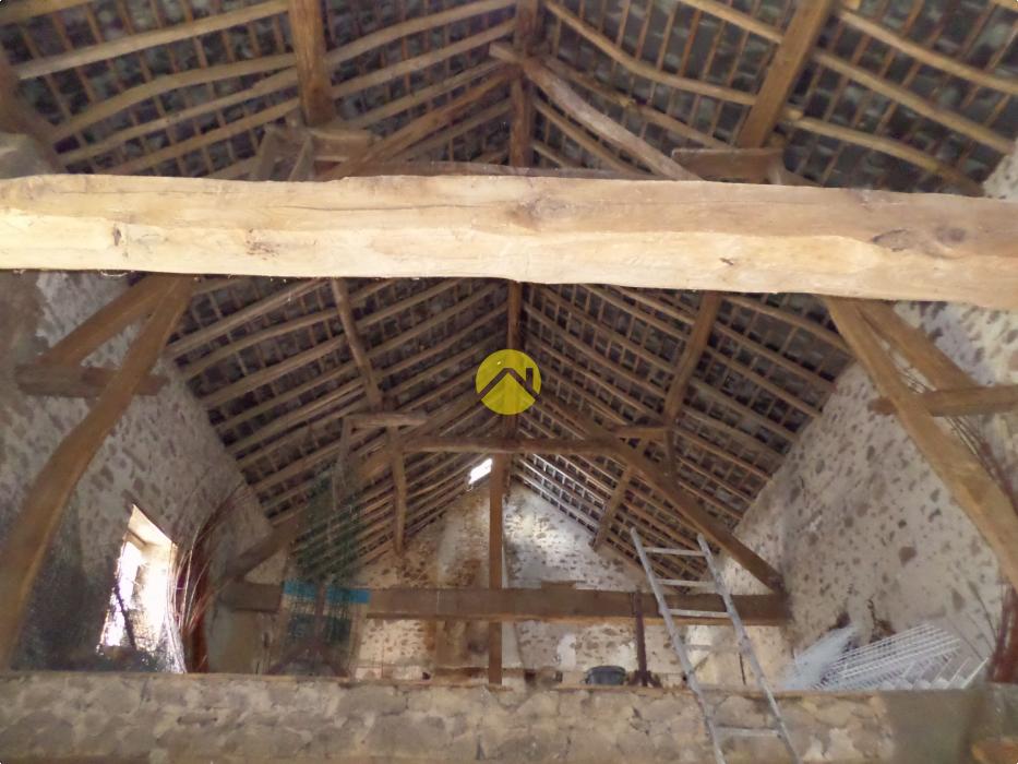 A VENDRE à ST SULPICE LE GUERETOIS
