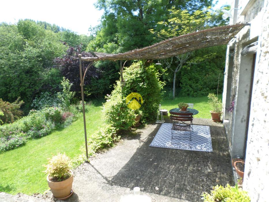 A VENDRE à ST SULPICE LE GUERETOIS