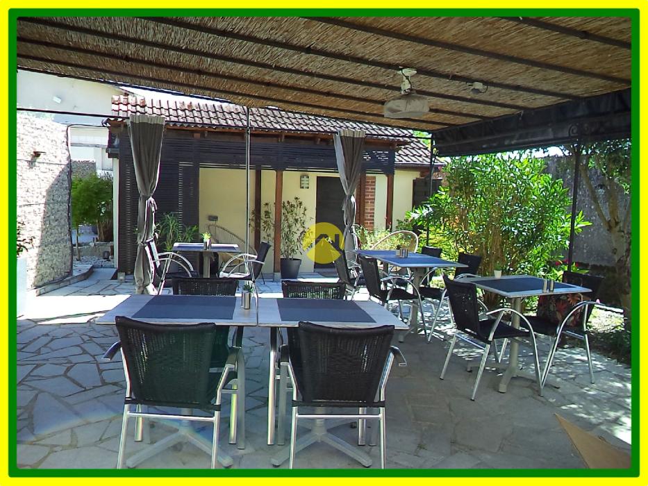 RESTAURANT BAR AVEC HABITATION