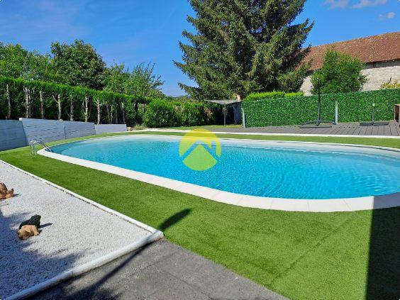 Belle propriété avec piscine