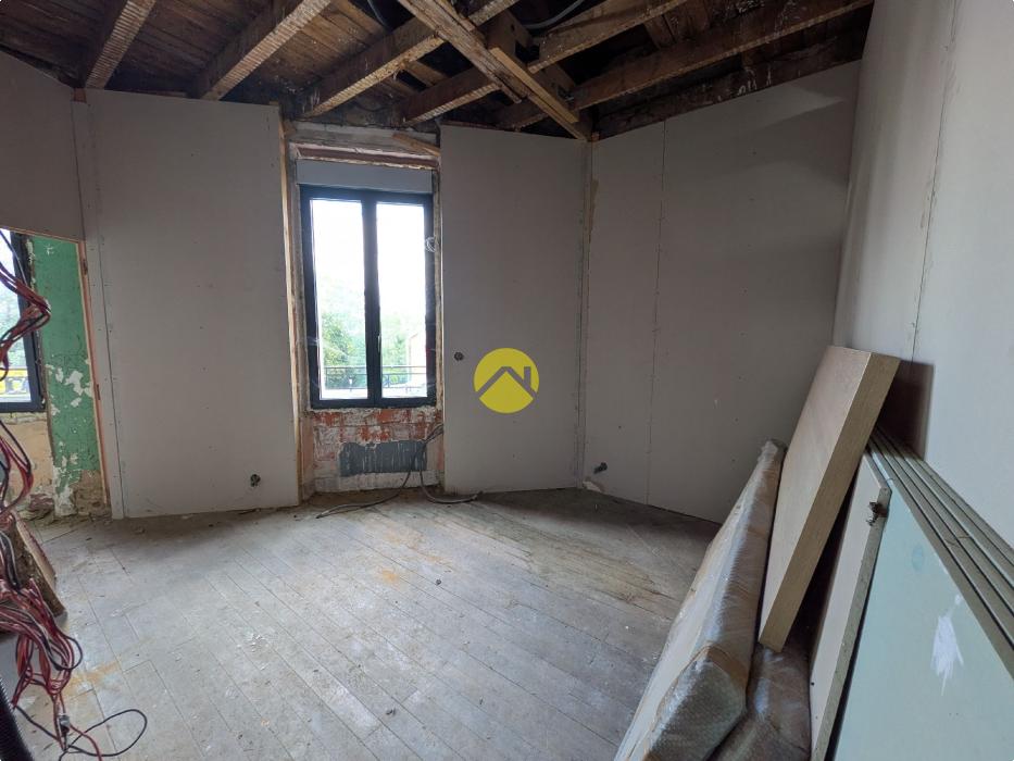 Maison T 3 à renover