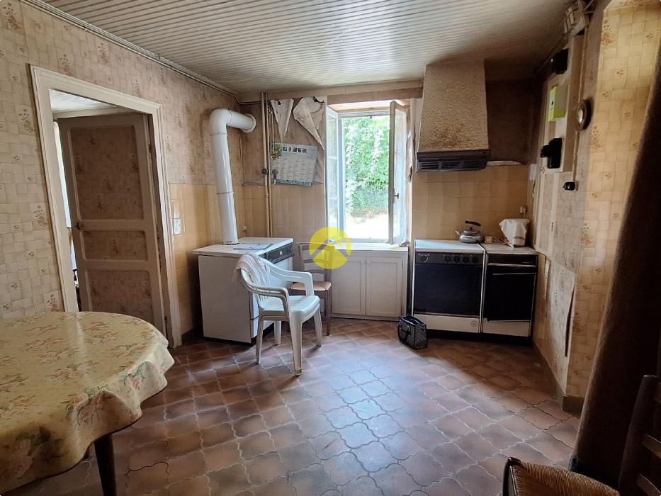 MAISON A RENOVER EN CAMPAGNE