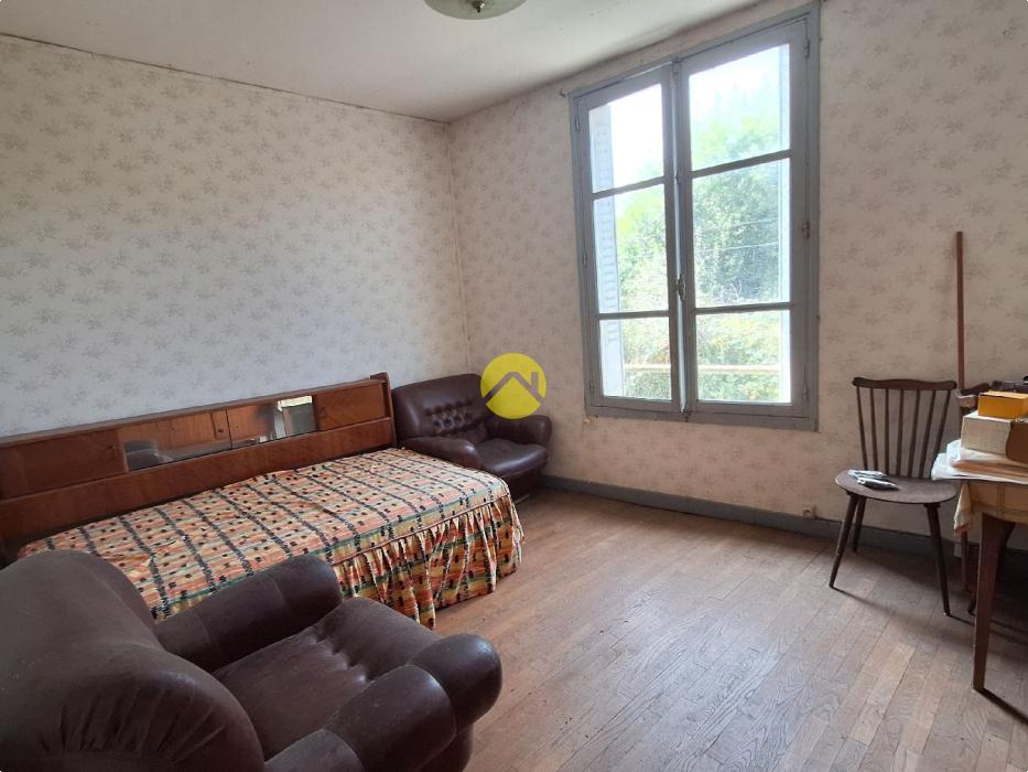 MAISON A RENOVER EN CAMPAGNE