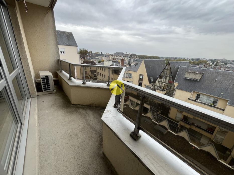 APPARTEMENT AVEC BALCON GARAGE