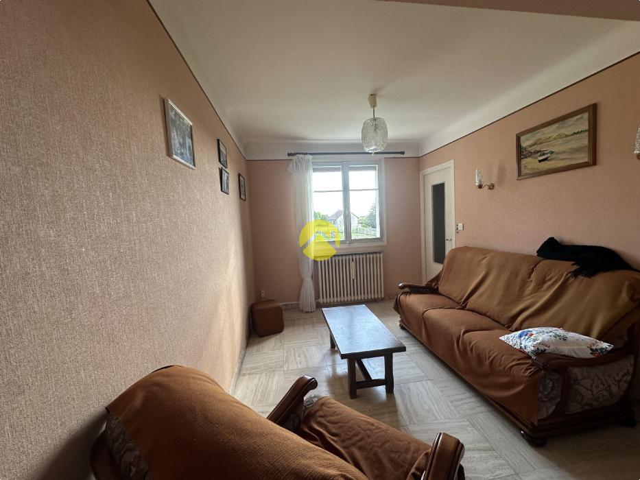 PAVILLON SUR SOUS-SOL 71 M² 