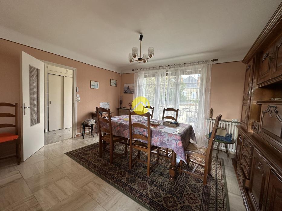 PAVILLON SUR SOUS-SOL 71 M² 
