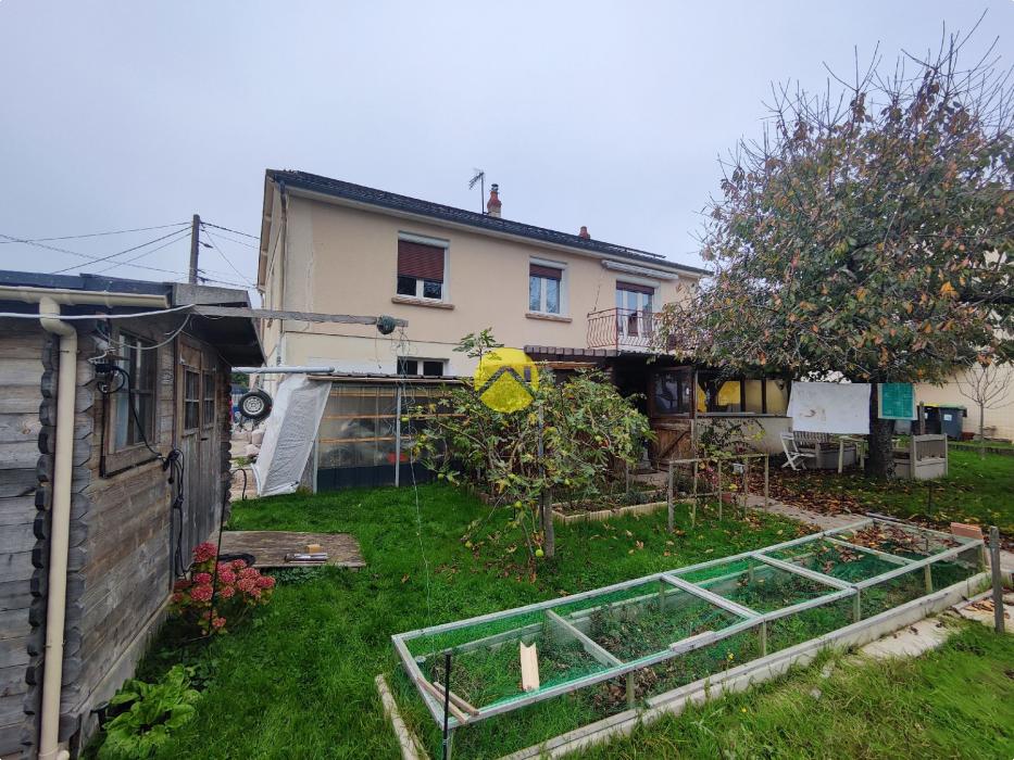 PAVILLON SUR SOUS-SOL 71 M² 