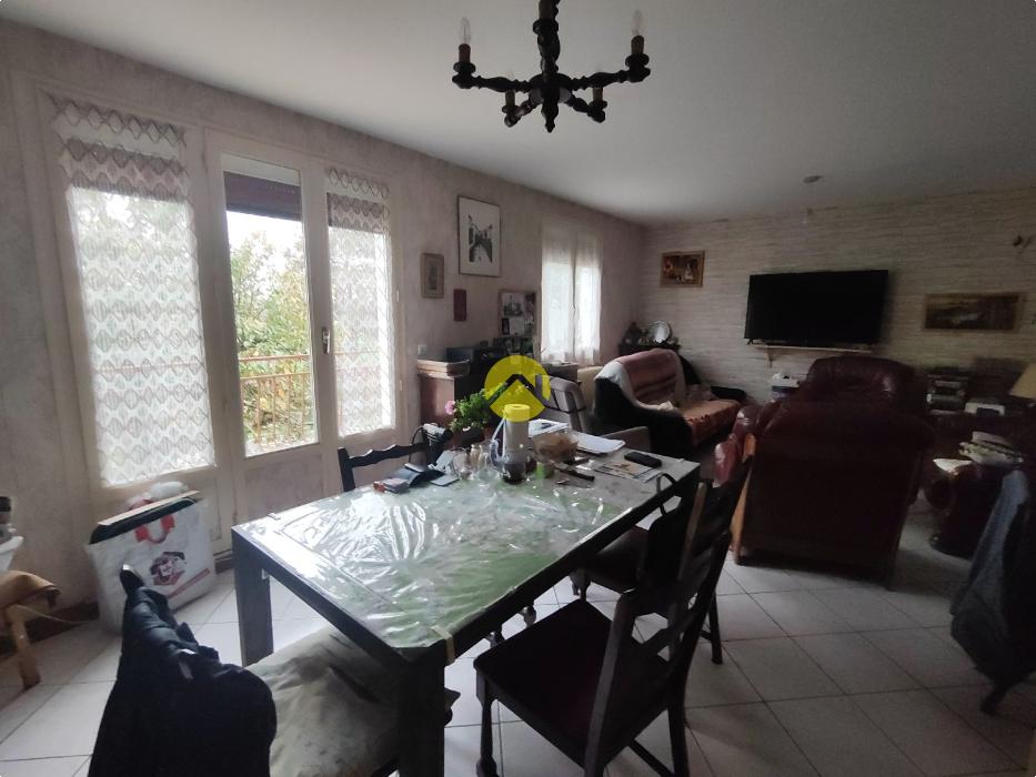 PAVILLON SUR SOUS-SOL 71 M² 