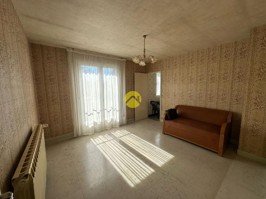 PAVILLON SUR SOUS-SOL  58M² 
