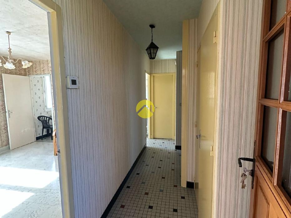 PAVILLON SUR SOUS-SOL  58M² 