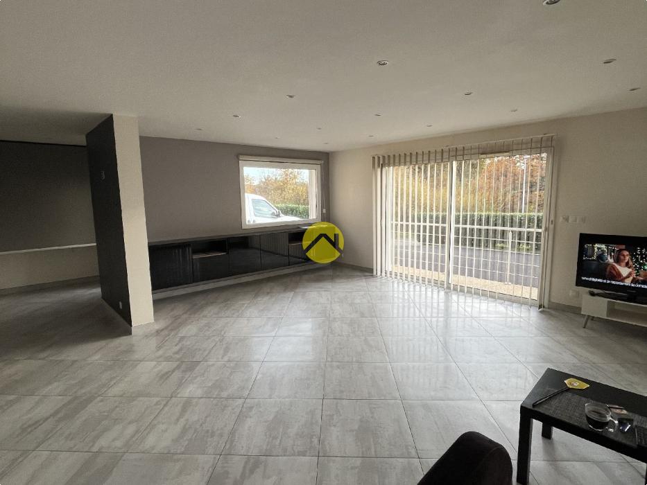 Maison moderne avec piscine