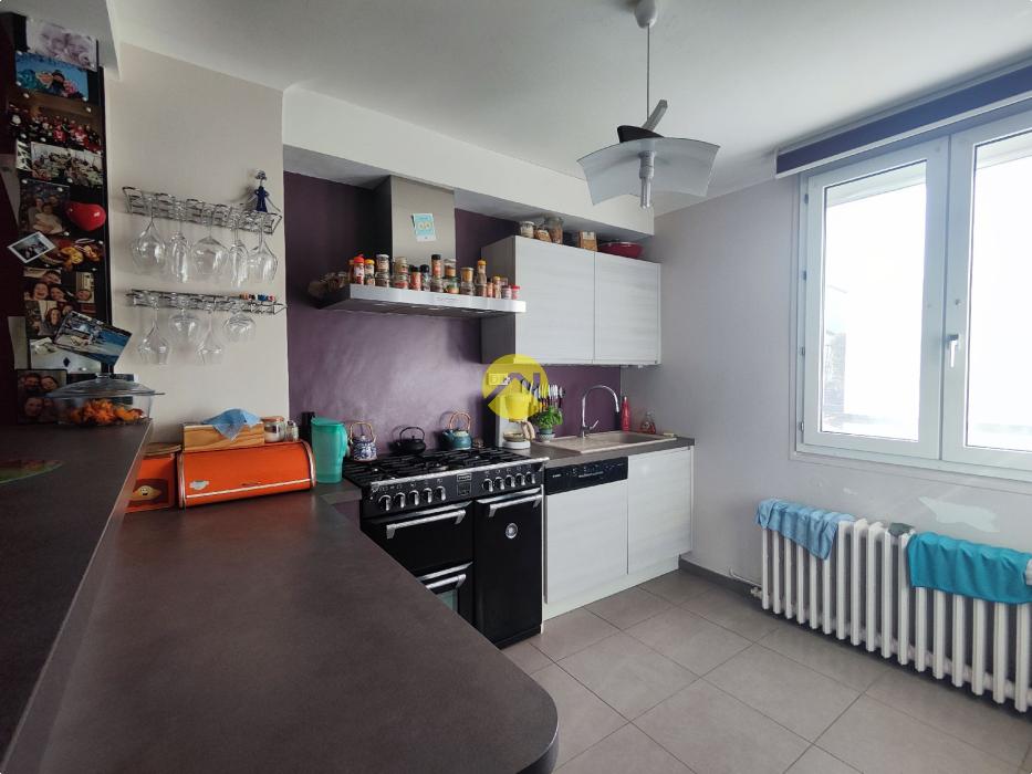 VARENNES-VAUZELLES 180m² 