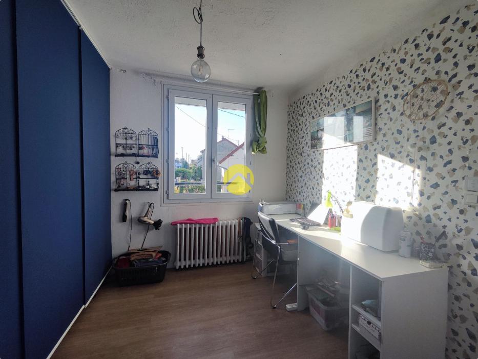 VARENNES-VAUZELLES 180m² 